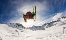 ac米兰下载-库尔图瓦神扑扼杀悬念，那不勒斯冰岛奇兵难破叹息之墙