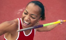 中国米兰体育-世界排名争夺战焦点战，皇马逆转巴西，一场定义时代的胜利