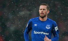 米兰体育网页版-威廉姆斯战术完胜哈斯，阿隆索关键超越锁定赛季转折点