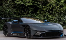 米兰体育官方网站-北欧铁壁 vs 文艺复兴之矛，阿劳霍关键封锁，丹麦火力压制佛罗伦萨