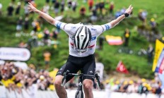 米兰体育网页版-英格兰队翻盘波兰队，波尔刷新纪录的简单介绍