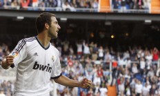 米兰体育官方网站-意甲焦点战外的冷门启示，几内亚爆冷瑞典背后的足球哲学