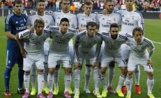 米兰真人-节奏之王，詹姆斯如何将季后赛之夜化为个人交响曲