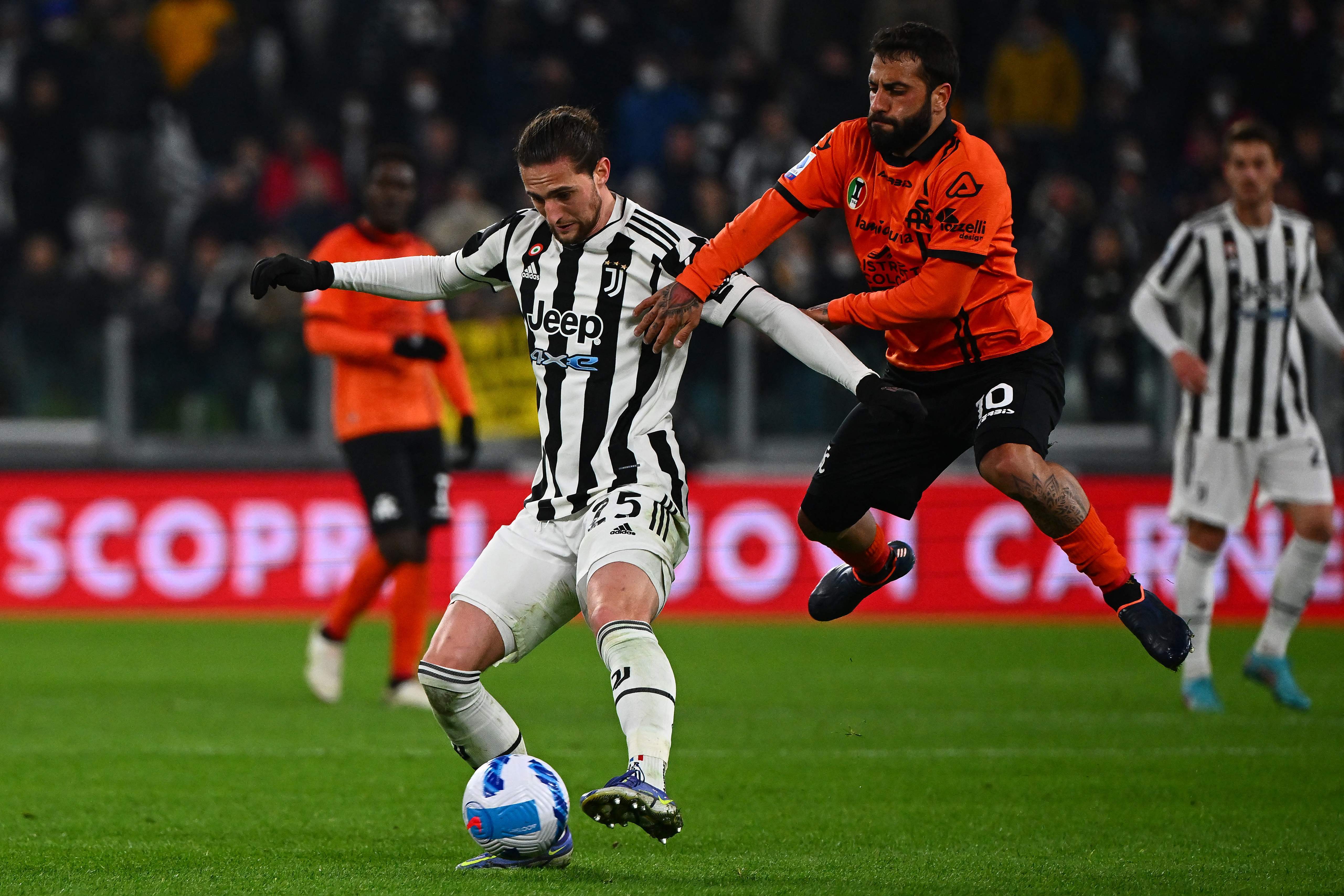 包含尤文图斯战胜巴萨,取得关键胜利的词条 包含尤文图斯战胜巴萨,取得关键胜利的词条