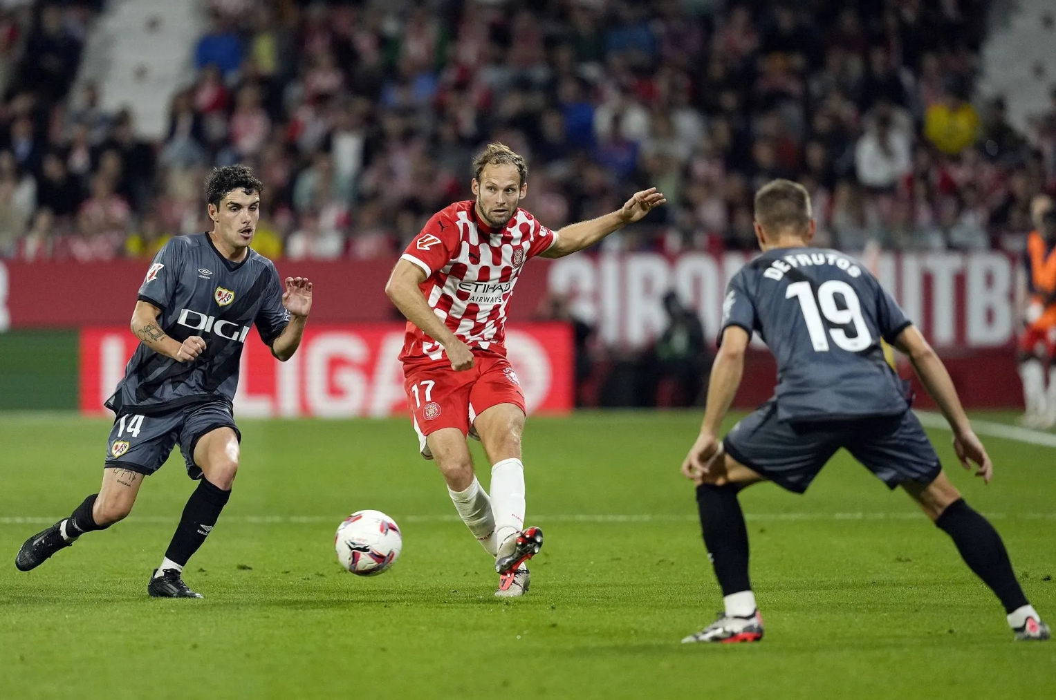 关于巴列卡诺遭遇惨败,客场数据不佳的信息 关于巴列卡诺遭遇惨败,客场数据不佳的信息