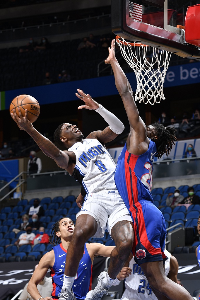 霍尔迪27分+11助攻，魔术主场击败活塞