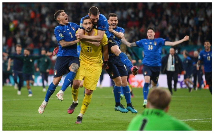 包含科隆队实现逆袭，再次击败对手的词条