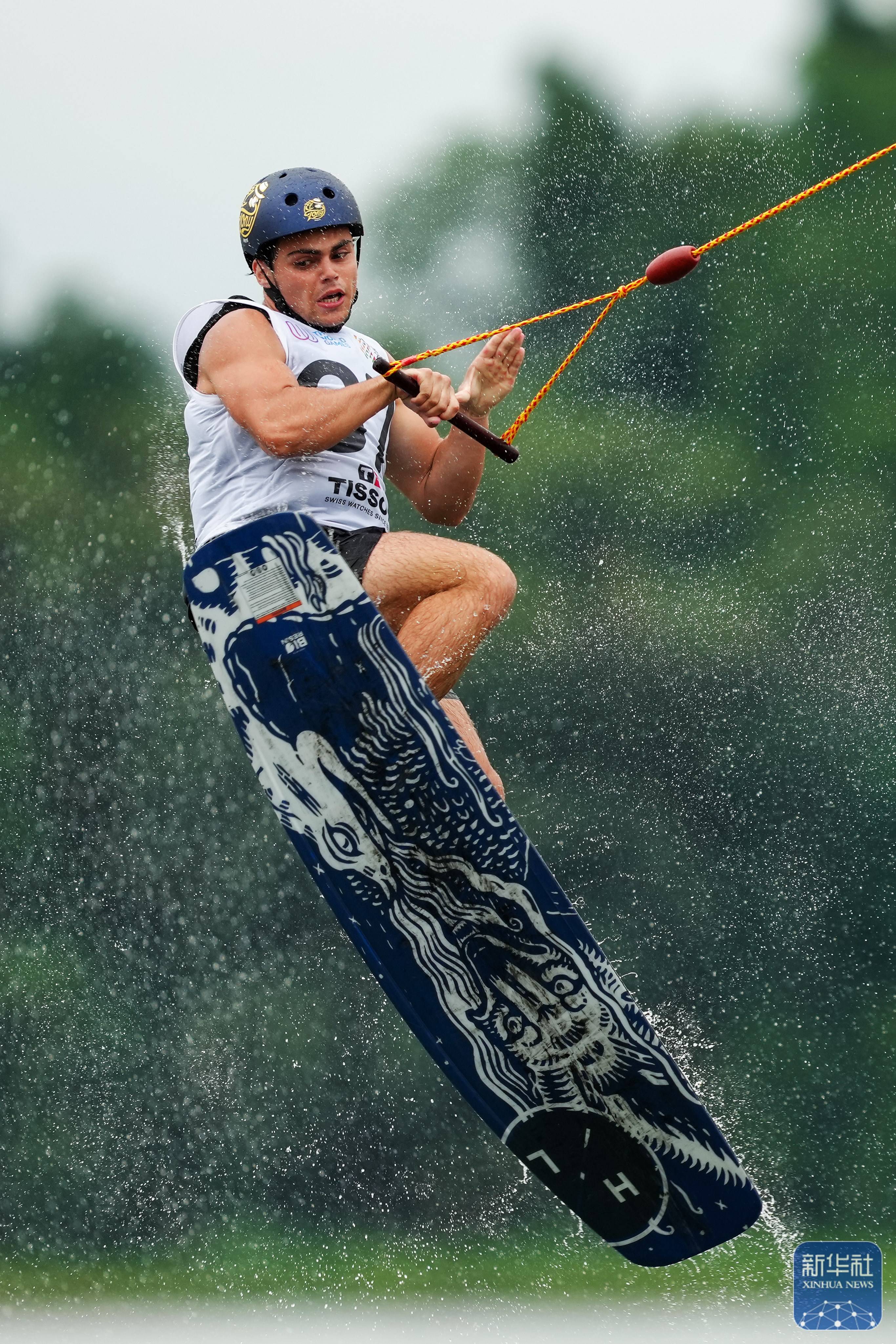 包含花样滑冰男单：法国选手勇夺冠军的词条