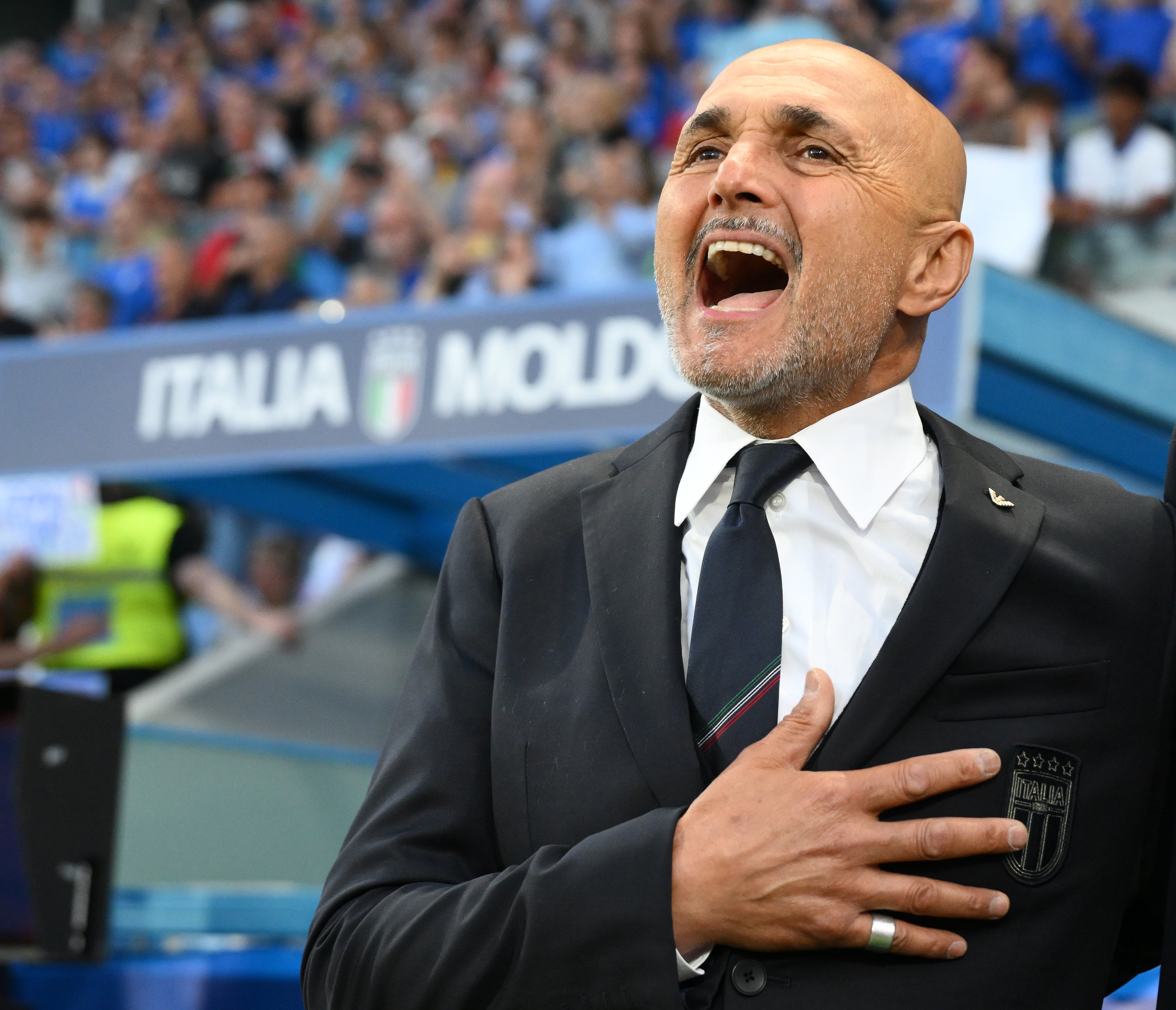 包含意大利选手刷新世界纪录，引爆全场的词条