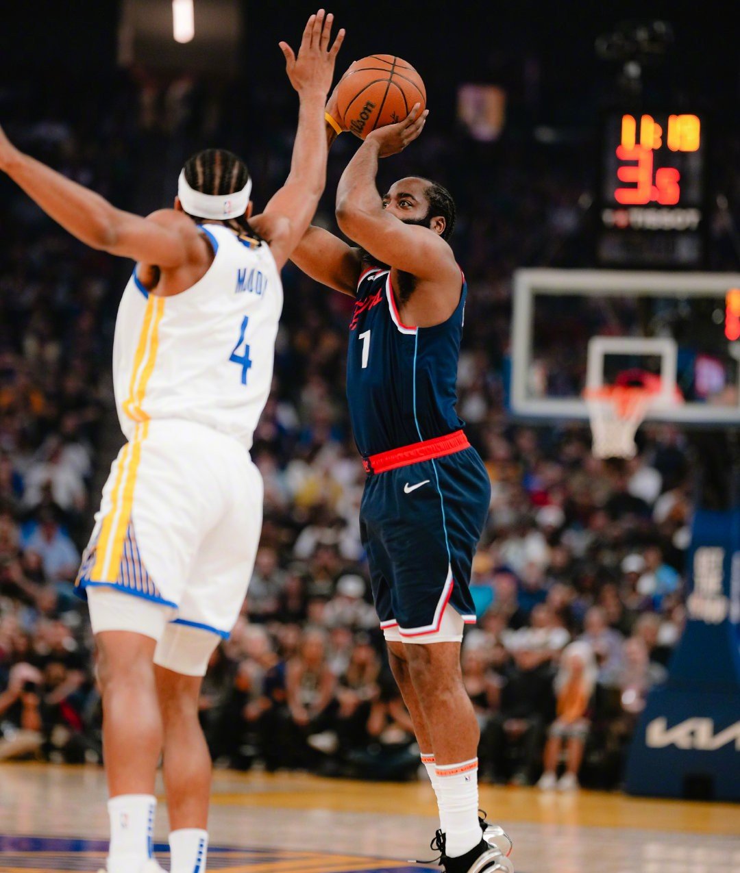 包含新浪体育：快船内线替补挺身而出，力克勇士收获三连胜的词条