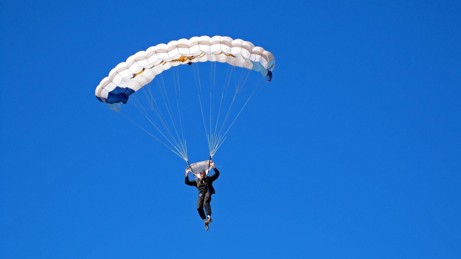 国王打穿快船，贝恩成为关键先生，新王登基的夜晚