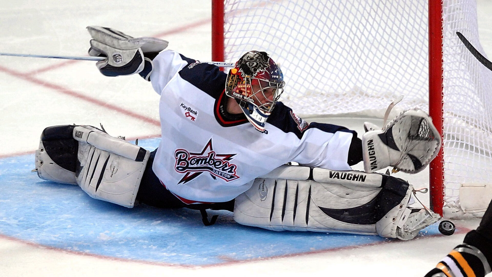 丹麦羽球风暴席卷赛场，黄鸭组合统治全场，马来西亚队遭遇完败