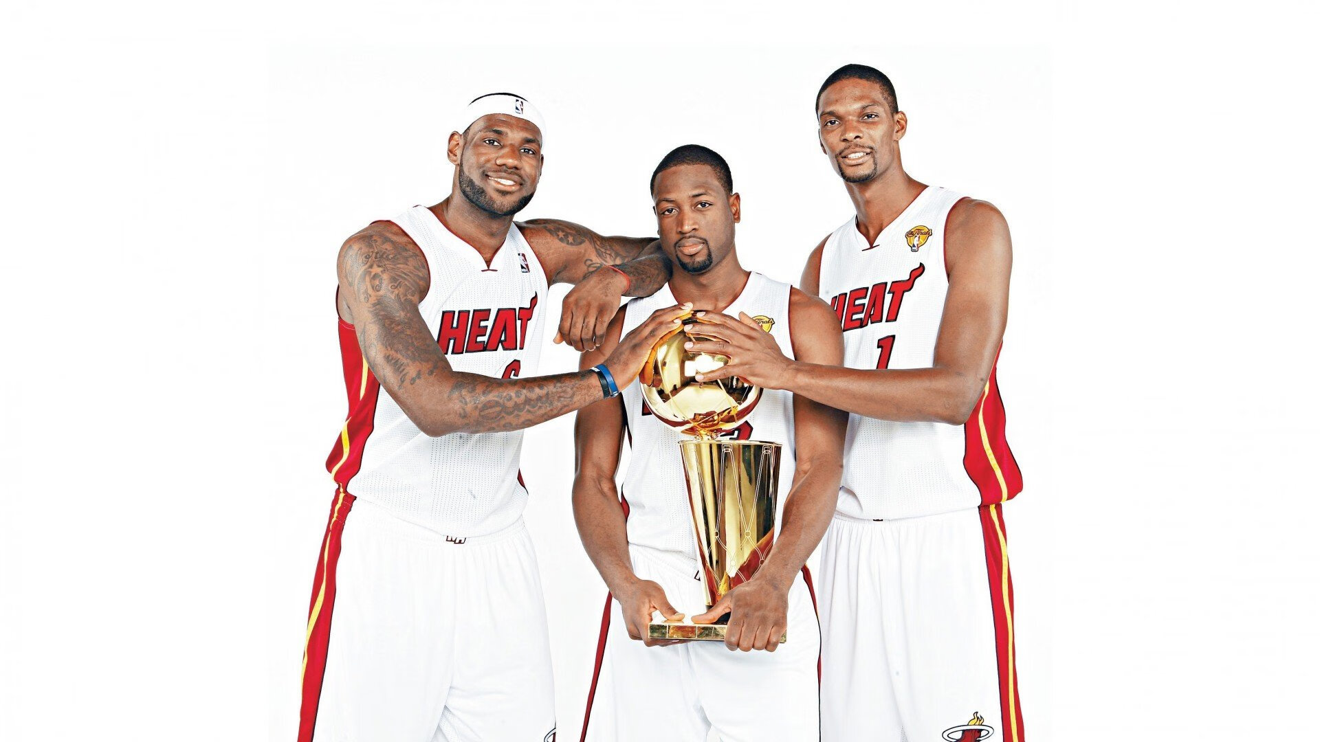 绿茵场上的乒乓回响，英格兰力克波兰之夜，张继科跨界惊艳四座