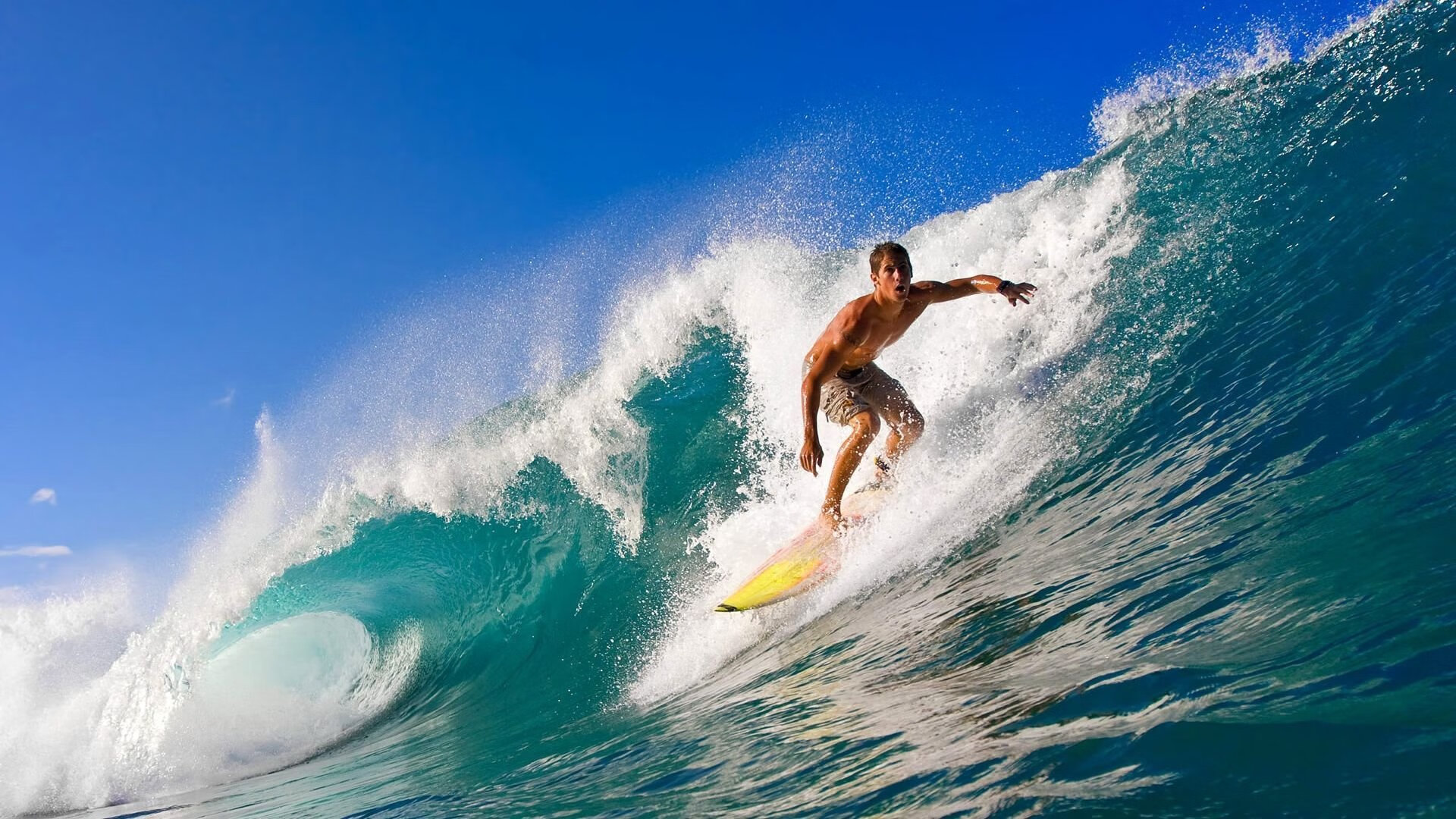 当江苏队绝杀马刺遇见东契奇扛起全队，一场跨越时空的篮球叙事